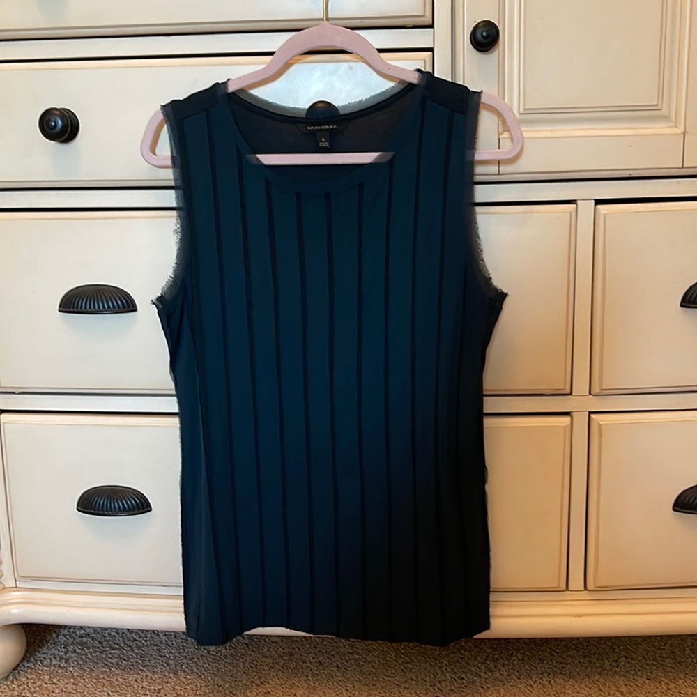 Banana Republic Sleeveless Top